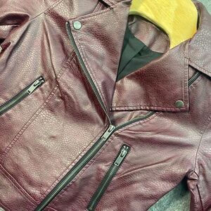 Aeropostale M Maroon Faux‎ Suede Leather Moto Cropped Jacket Asymmetrical Zip